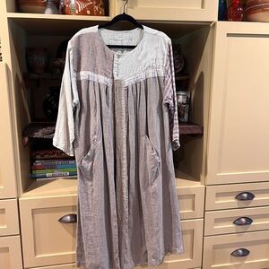 Magnolia Pearl duster.  Beige linen